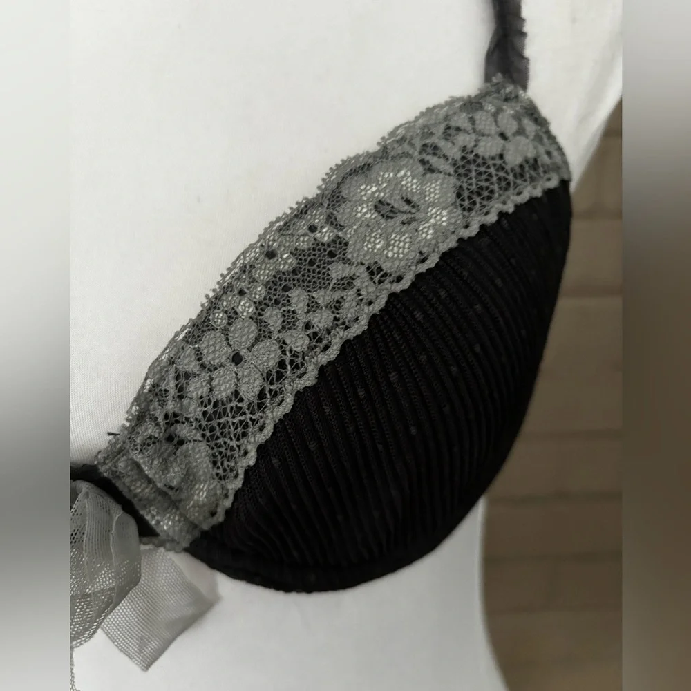 Victoria’s Secret Angels Gray Demi Bra 34C